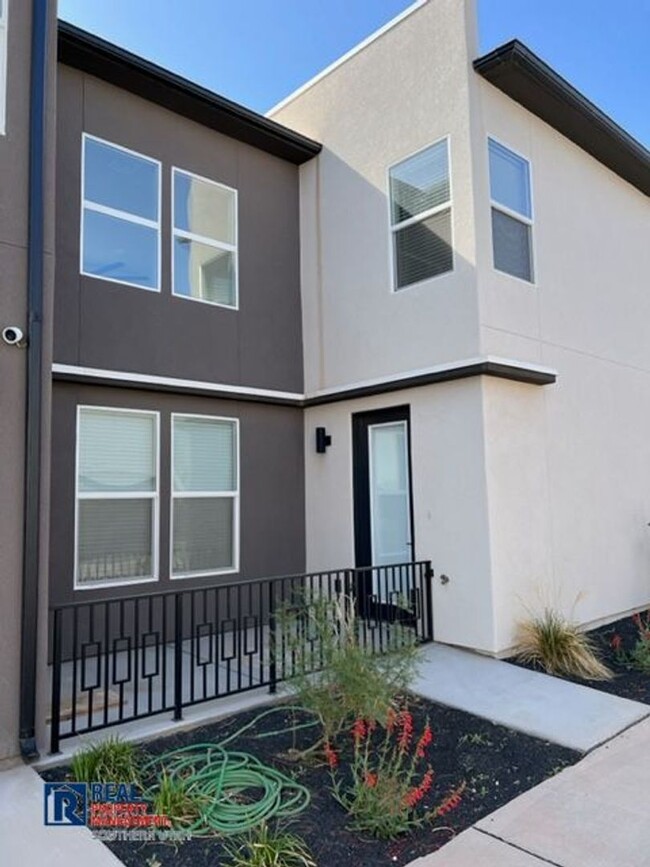 5540 S Garnet Dr in Saint George, UT - Building Photo - Building Photo