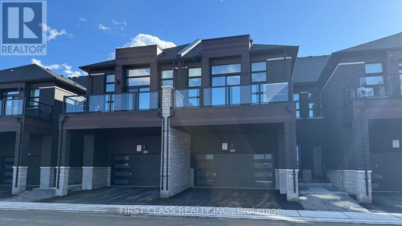51 Harold Wilson Ln in Richmond Hill, ON - Building Photo