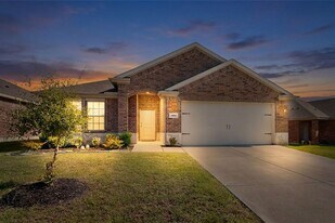1901 Princeton Ave in Farmersville, TX - Building Photo
