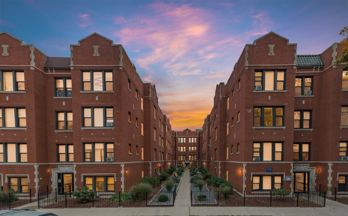 3935 N Janssen, Unit 2 in Chicago, IL - Foto de edificio