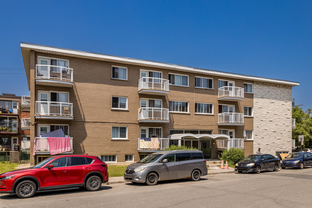 10150 Meilleur Pl in Montréal, QC - Building Photo