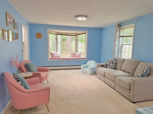 25 Homeward Ln in Natick, MA - Building Photo - Building Photo