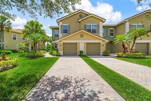 3240 Cottonwood Bend in Ft. Myers, FL - Building Photo