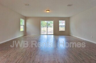 8275 Maple St in Jacksonville, FL - Building Photo - Building Photo