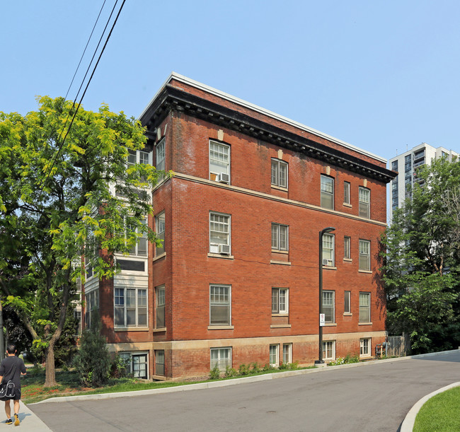 100 Charlton Ave W in Hamilton, ON - Building Photo - Primary Photo