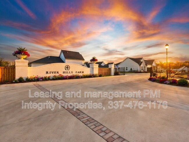 1564 Bowstring Dr in Baton Rouge, LA - Building Photo - Building Photo