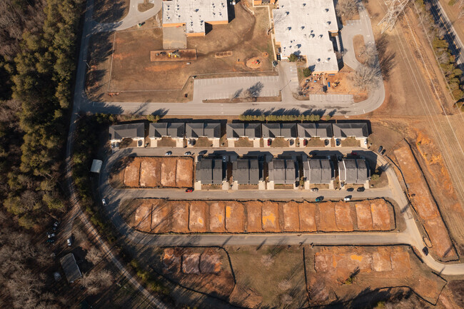 Stonegate Apartments in Loudon, TN - Building Photo - Building Photo