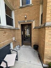 1930 W Addison St in Chicago, IL - Building Photo - Building Photo