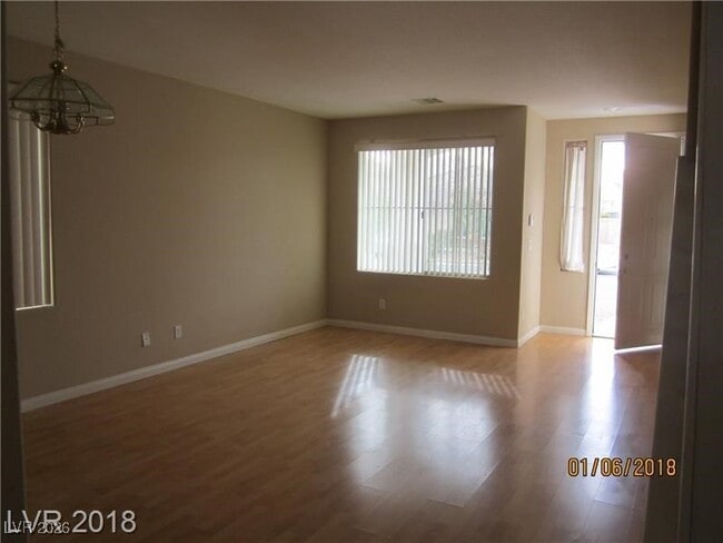 8328 Crown Peak Ave in Las Vegas, NV - Building Photo - Building Photo