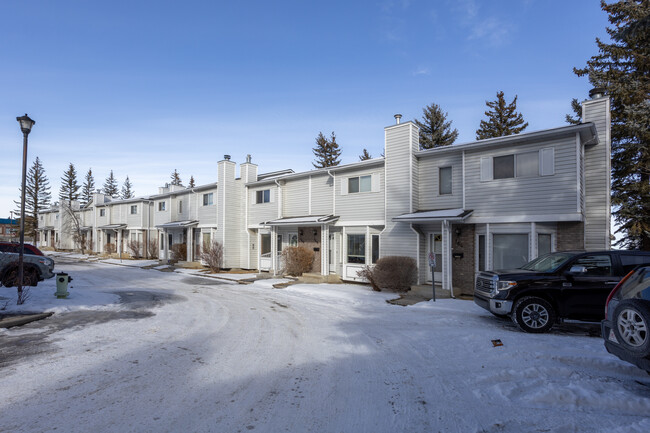 113 Riverglen Pk SE in Calgary, AB - Building Photo - Building Photo