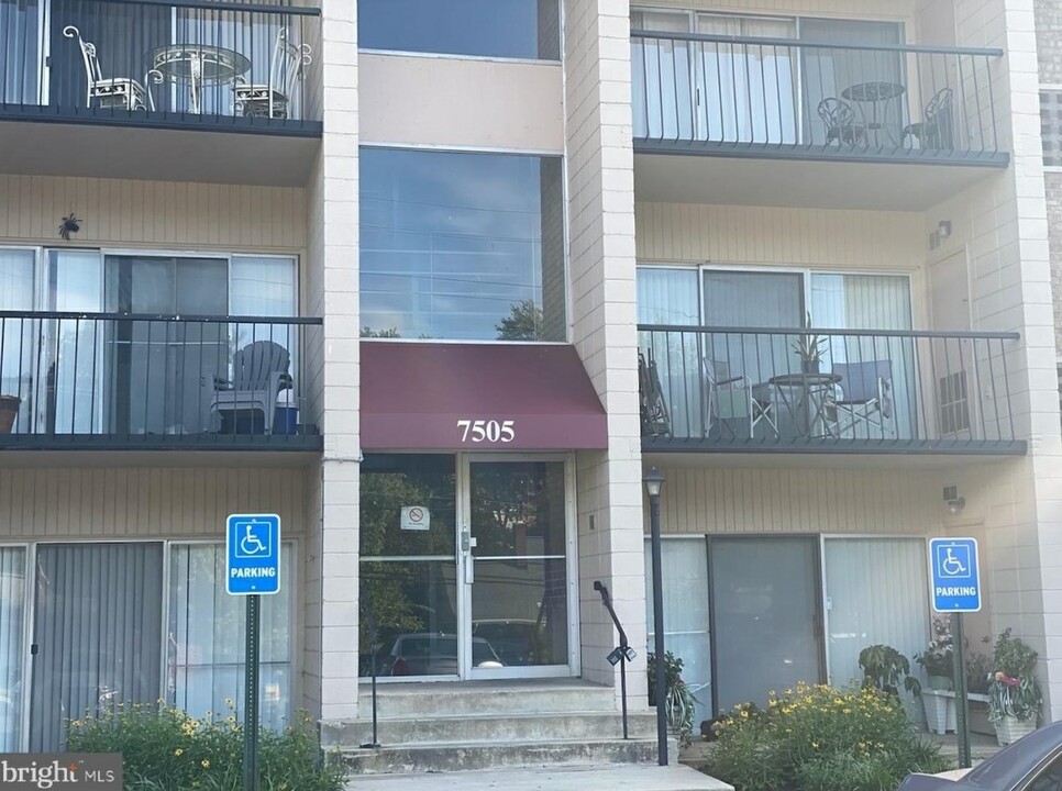 7505 Riverdale Rd, Unit 2034 in New Carrollton, MD - Building Photo