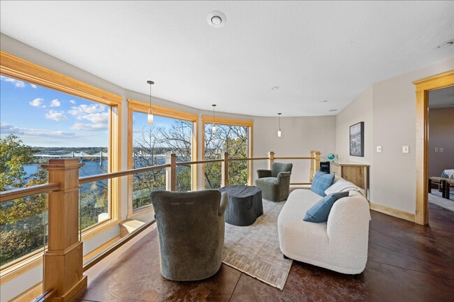 1248 WI-35 in Hudson, WI - Foto de edificio - Building Photo