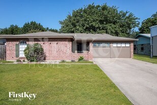 616 Pinto Ln in Saginaw, TX - Building Photo