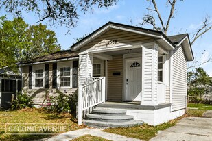 1585 W 16th St in Jacksonville, FL - Building Photo