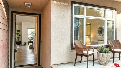 2068 Cerro Gordo St in Los Angeles, CA - Building Photo - Building Photo