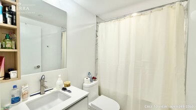 1100 Sheppard Av W in Toronto, ON - Building Photo - Building Photo