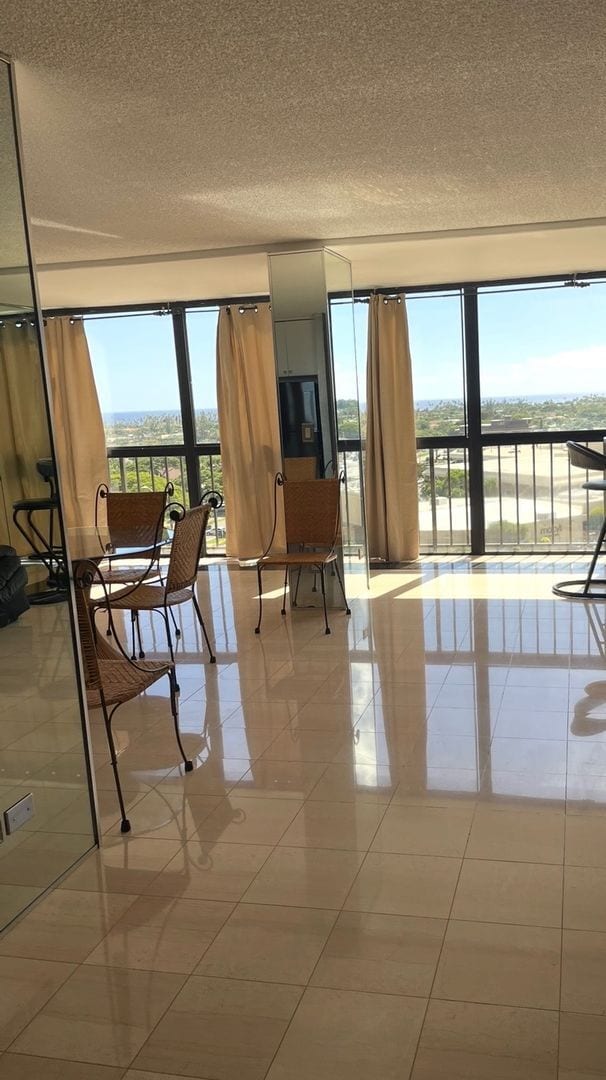 property at 4300 Waialae Ave