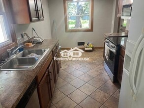 711 Northdale Blvd NW in Minneapolis, MN - Building Photo - Building Photo