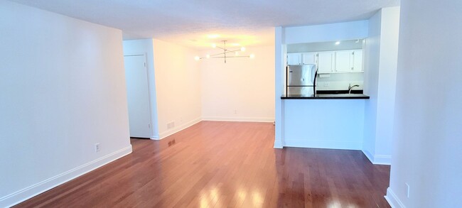 property at 6818 Glenridge Dr