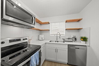 701 28th St in Galveston, TX - Building Photo - Building Photo