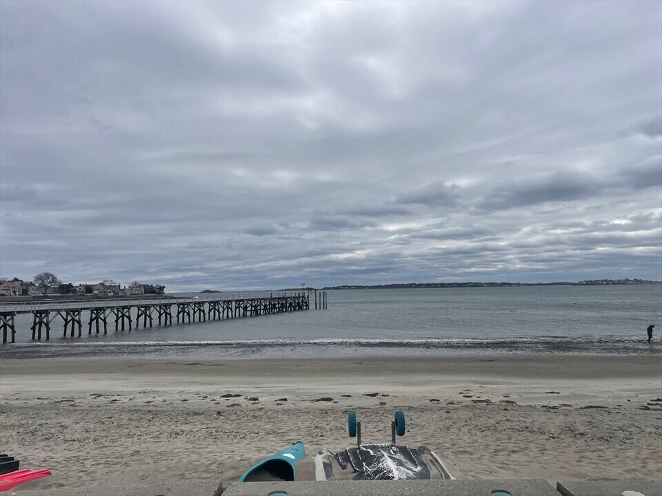 410 Humphrey St-Unit -3 in Swampscott, MA - Building Photo