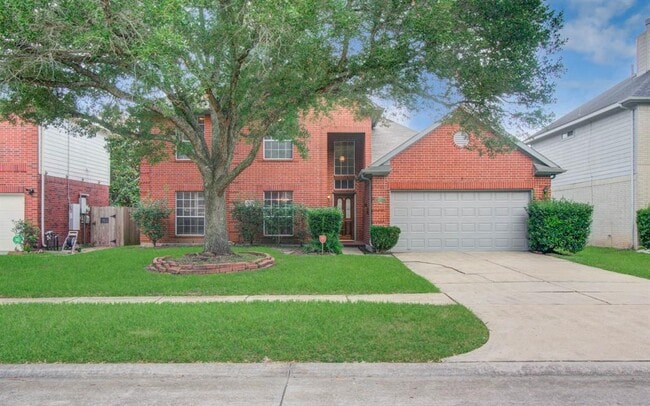property at 911 E Hampton Dr