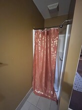 11609 Detroit Ave in Cleveland, OH - Foto de edificio - Building Photo