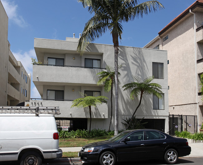 1749 Federal Ave in Los Angeles, CA - Foto de edificio - Building Photo