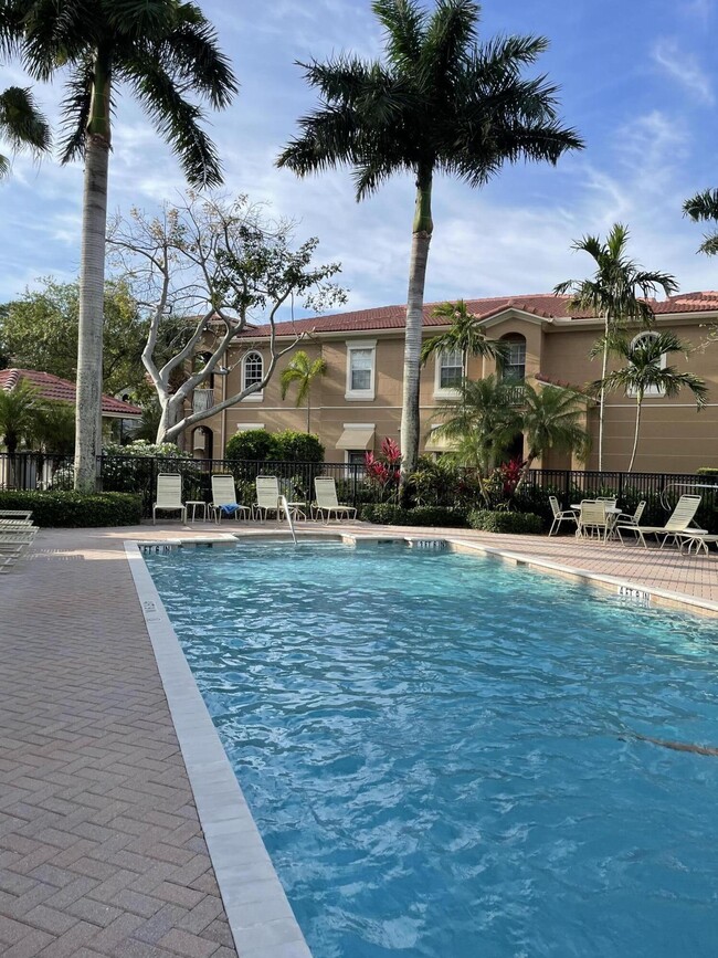 4891 Bonsai Cir in Palm Beach Gardens, FL - Building Photo - Building Photo