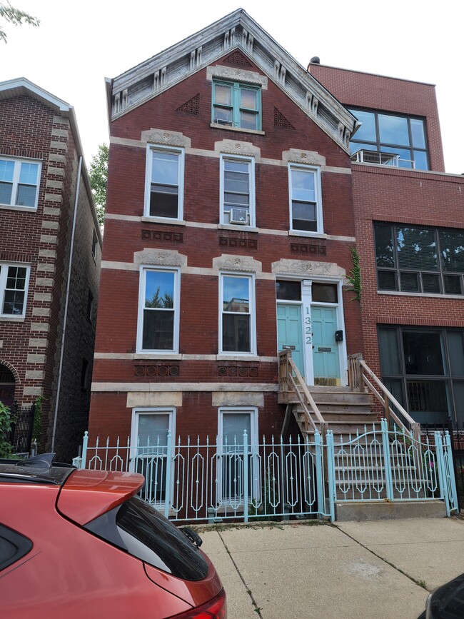 1322 N Greenview Ave, Unit #3