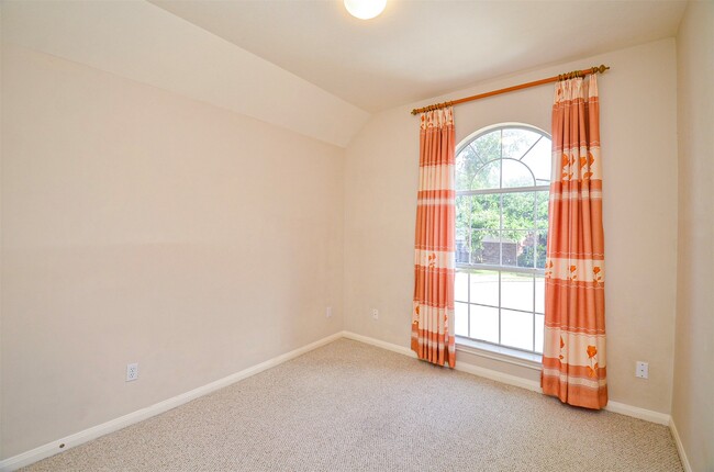 property at 615 Mosman Ct