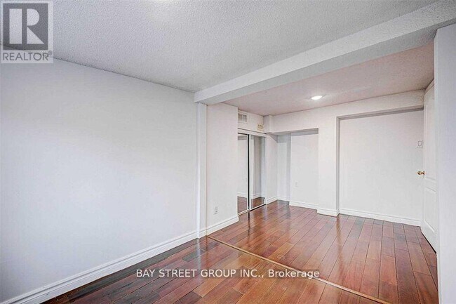 188-639 Dupont St in Toronto, ON - Building Photo - Building Photo