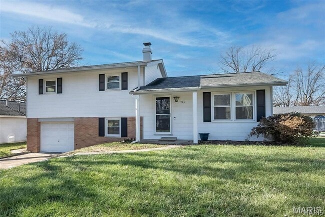 405 N Moore St in Waterloo, IL - Building Photo - Building Photo