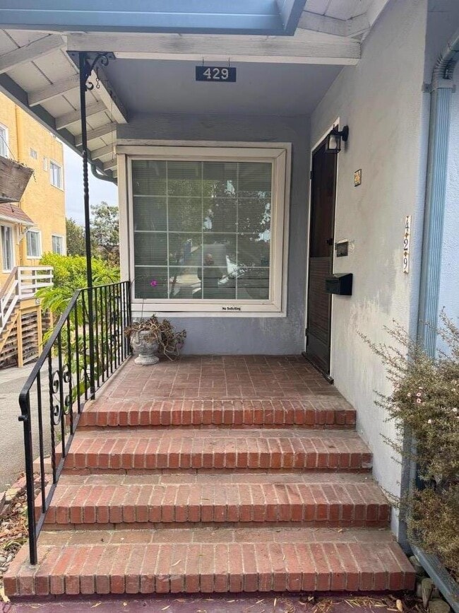 429 Larkin St in Monterey, CA - Building Photo - Building Photo