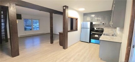 156 Newell Ave in Bristol, CT - Building Photo - Building Photo