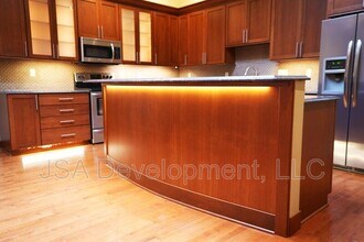 208 E 4th St in Waterloo, IA - Building Photo - Building Photo