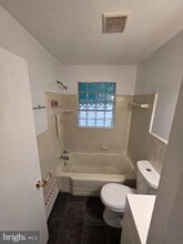 926 Green Ln in Secane, PA - Building Photo - Building Photo