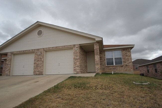 property at 4106 Primrose Dr