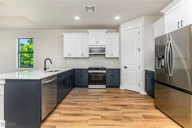 4535 NW 35th Ave in Cape Coral, FL - Building Photo - Building Photo