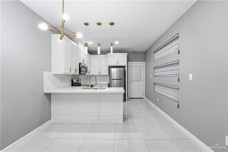 12 Violet Ave W in Pharr, TX - Building Photo - Building Photo