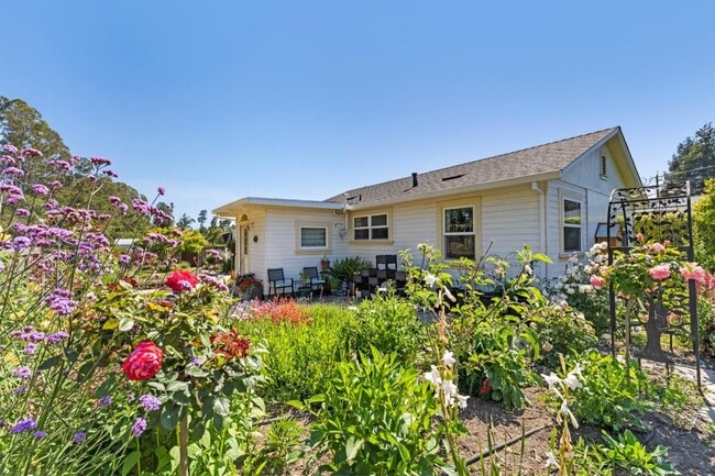 5720 Soquel Dr