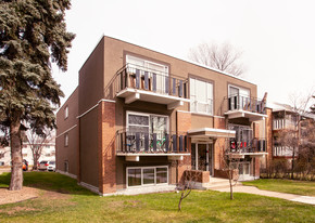 Queen Mary in Edmonton, AB - Building Photo