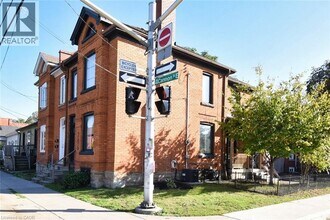 150 Victoria Ave N in Hamilton, ON - Building Photo - Building Photo