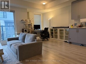 3421 Ridgeway Dr in Mississauga, ON - Building Photo - Building Photo