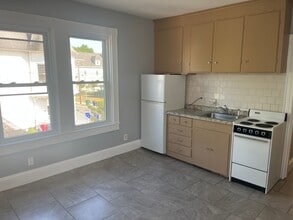 170 Union St in Attleboro, MA - Building Photo - Building Photo