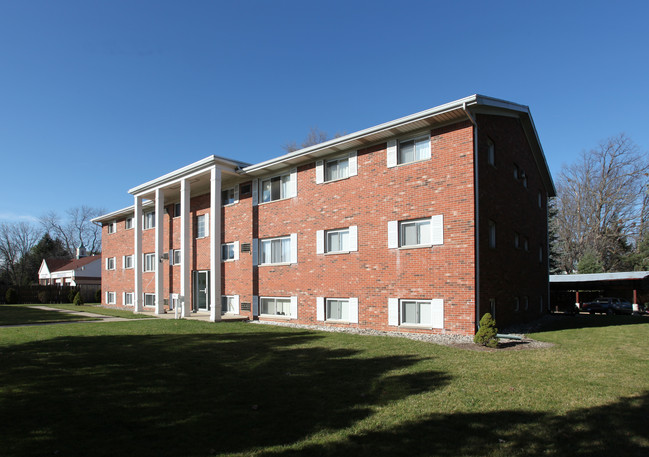 Eaton Ledge Apartments in Grand Ledge, MI - Building Photo - Building Photo