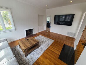 1303 Cave St in San Diego, CA - Building Photo - Building Photo