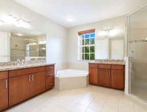 2028 SW 16th Ter in Fort Lauderdale, FL - Building Photo - Building Photo