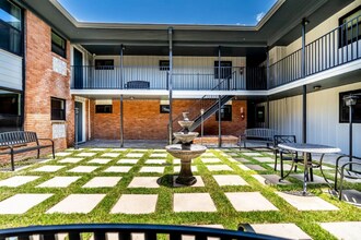 1602 Bonnie Brae St, Unit 5 in Houston, TX - Building Photo - Building Photo