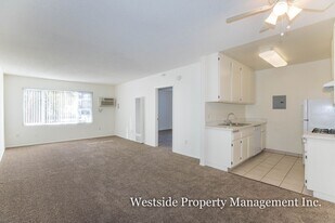 6253 Lankershim Blvd in Los Angeles, CA - Building Photo